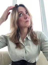 Puzdosia webcam model stream image