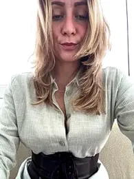 Puzdosia webcam model stream image