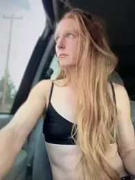 GoldenFlameGoddess webcam model stream image