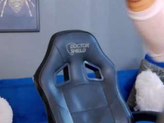 annehovve webcam model stream image