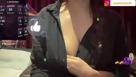 CharmingTania webcam model stream image