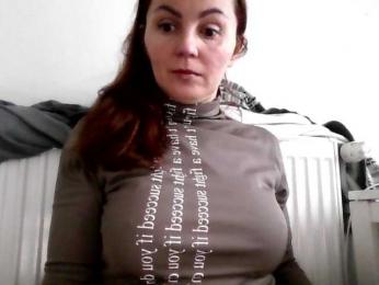 TessBertie webcam bongacams model stream image