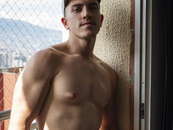 MaxFerrer webcam livejasmin model stream image