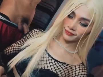 familystroke_twinny8 webcam model stream image
