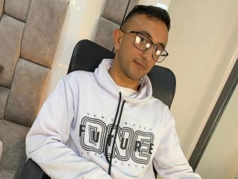 AdamHuntter webcam model stream image