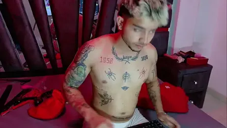 AliceandMax webcam model stream image