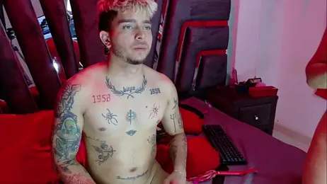 AliceandMax webcam model stream image