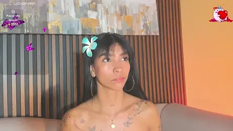 LauraAristizabal webcam stripchat model stream image