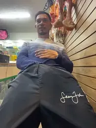 Leonardmoppet webcam model stream image