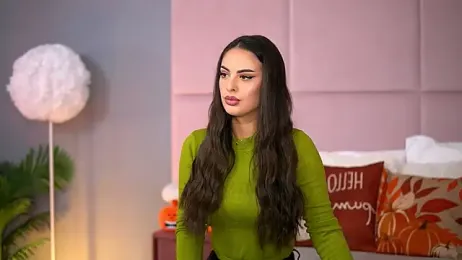 AlmaLuv webcam model stream image