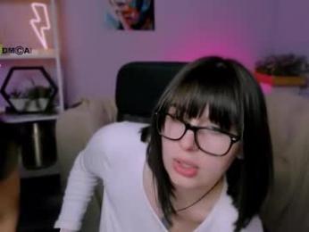 kiki_swan webcam model stream image