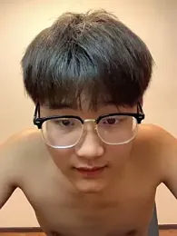 KK-cuteboy webcam model stream image