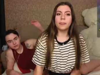 twobabesweet webcam model stream image