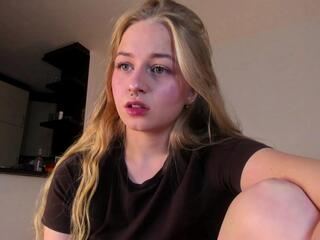 Mia Meowy webcam model stream image