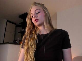 Mia Meowy webcam model stream image