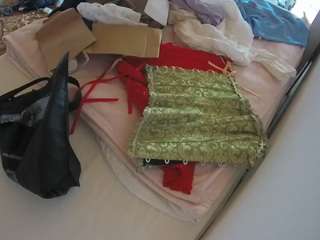 voyeurcam-julmodels-whitebed-1 webcam model stream image