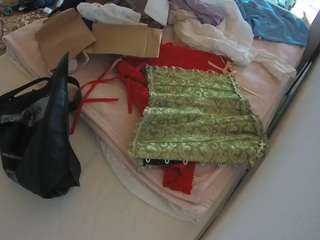 voyeurcam-julmodels-whitebed-1 webcam model stream image