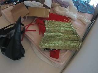 voyeurcam-julmodels-whitebed-1 webcam model stream image