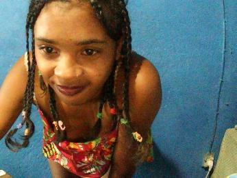 TriciaBella webcam model stream image