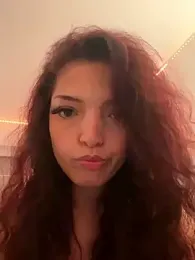 maj0lie webcam model stream image