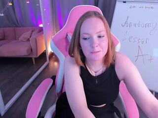 Elizabeth Walson webcam model stream image