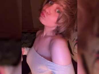 peDoVo4ka228 webcam model stream image