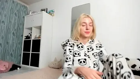 KenzieDawton webcam stripchat model stream image