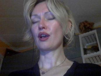 blue_Flame webcam model stream image