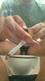 Manol072 webcam model stream image