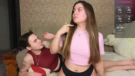 twobabesweet webcam model stream image