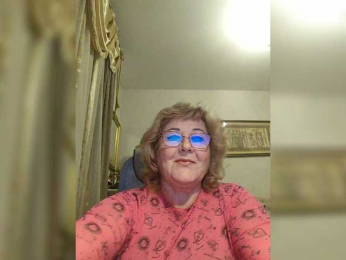 KarinkaSweet webcam bongacams model stream image