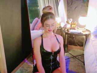 Lisa Belluci webcam model stream image