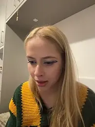 AquarianaX webcam stripchat model stream image