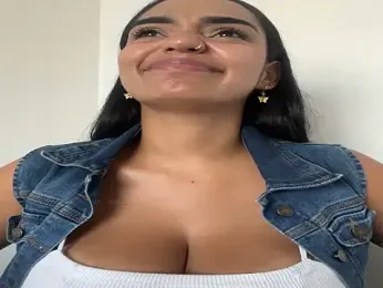 Sara-77 webcam model stream image