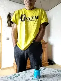 bottomhairy webcam model stream image