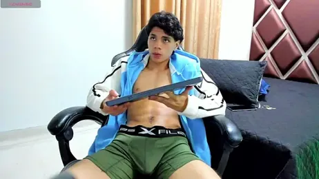 Ithan_Hott webcam stripchat model stream image