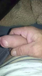 Aple82 webcam model stream image