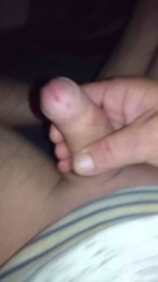 Aple82 webcam model stream image