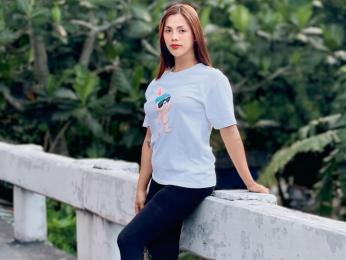 ReyAndrea webcam model stream image