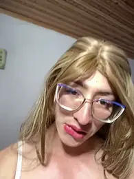 NICOLLE__12 webcam model stream image