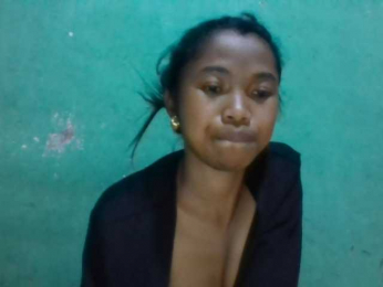 Yaellah webcam model stream image