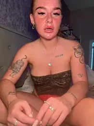 Ellieskyyee1 webcam model stream image