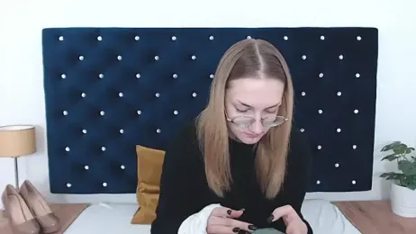 AlexaTease webcam model stream image