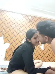 romantic_couple1 webcam stripchat model stream image