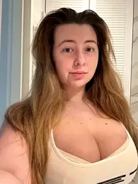 curvyflawless webcam model stream image