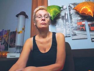 Addie Lynn webcam model stream image