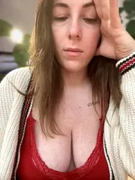MommmyYummy webcam model stream image