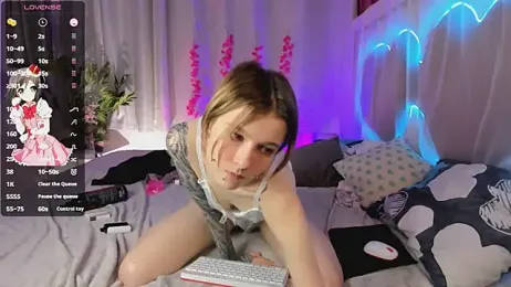 MiraVelle webcam model stream image