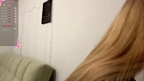 GilySuper webcam model stream image