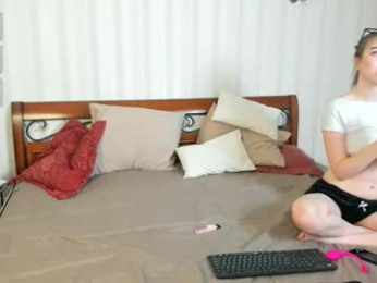 missqwerty_ webcam model stream image